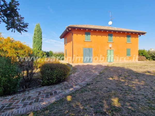 casa indipendente in vendita a Castelfranco Emilia in zona Cavazzona