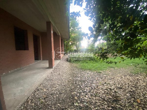 casa indipendente a Castelfranco Emilia in zona Madonna della Provvidenza