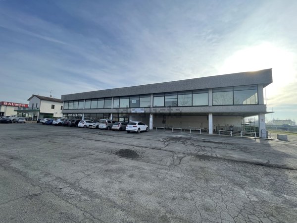 ufficio in vendita a Castelfranco Emilia
