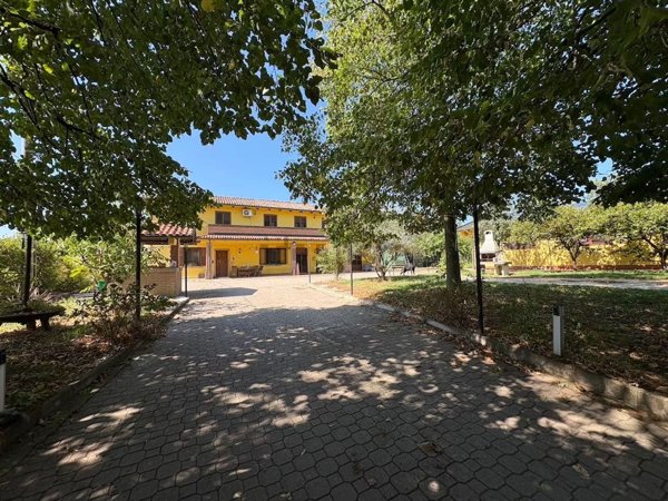 casa indipendente in vendita a Castelfranco Emilia in zona Manzolino