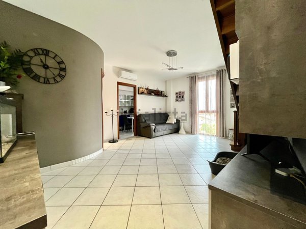 appartamento in vendita a Castelfranco Emilia in zona Cavazzona