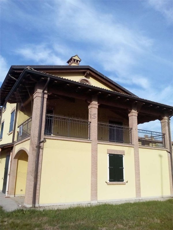 casa indipendente in vendita a Castelfranco Emilia in zona Panzano