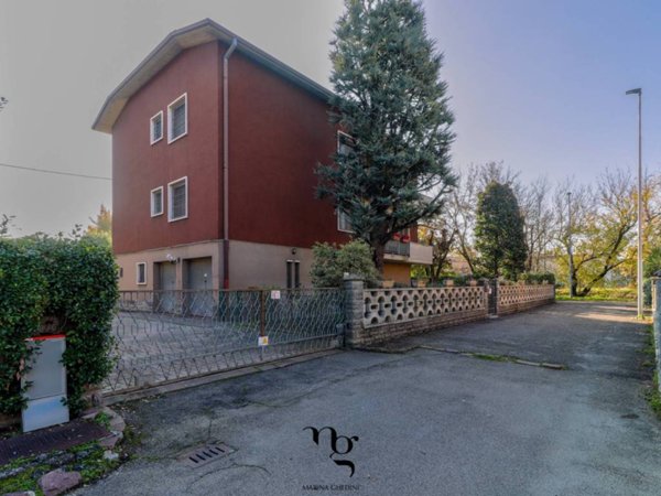 casa indipendente in vendita a Castelfranco Emilia in zona Cavazzona