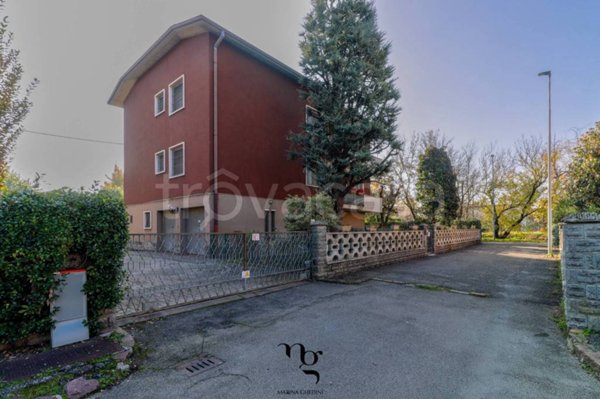 casa indipendente in vendita a Castelfranco Emilia in zona Cavazzona