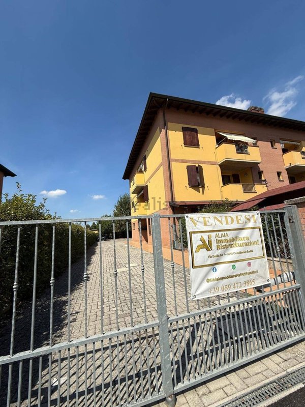appartamento in vendita a Castelfranco Emilia in zona Manzolino