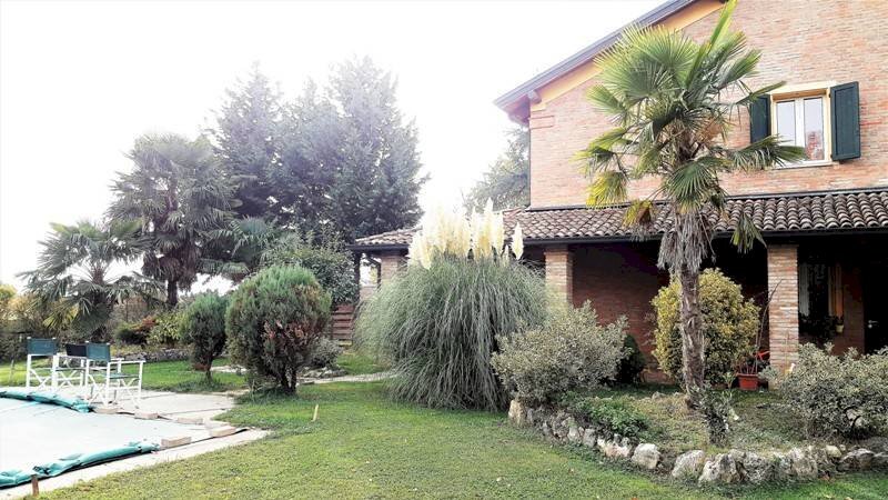 casa indipendente in vendita a Castelfranco Emilia in zona Rastellino