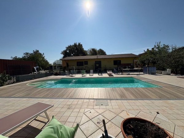 casa indipendente in vendita a Castelfranco Emilia in zona Manzolino