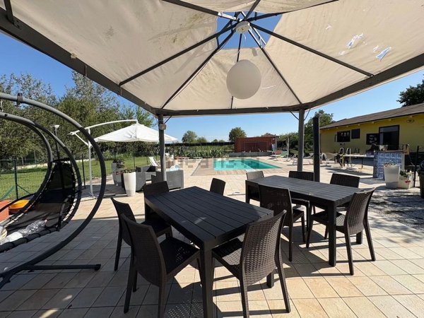 casa indipendente in vendita a Castelfranco Emilia in zona Manzolino