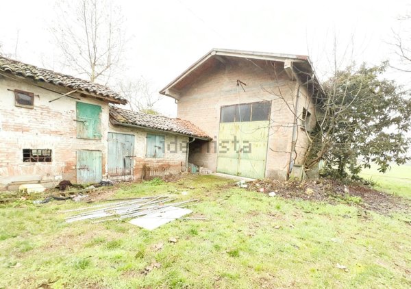 casale in vendita a Castelfranco Emilia in zona Piumazzo