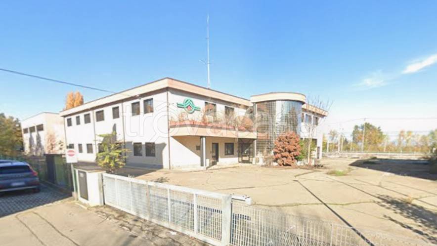 locale commerciale in vendita a Castelfranco Emilia