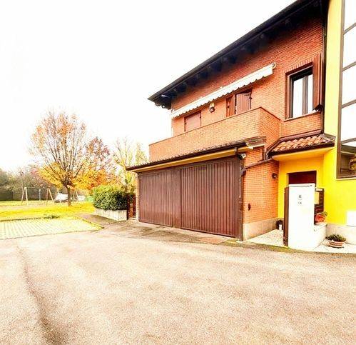 casa indipendente in vendita a Castelfranco Emilia in zona Panzano
