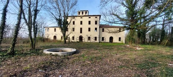 villa in vendita a Castelfranco Emilia