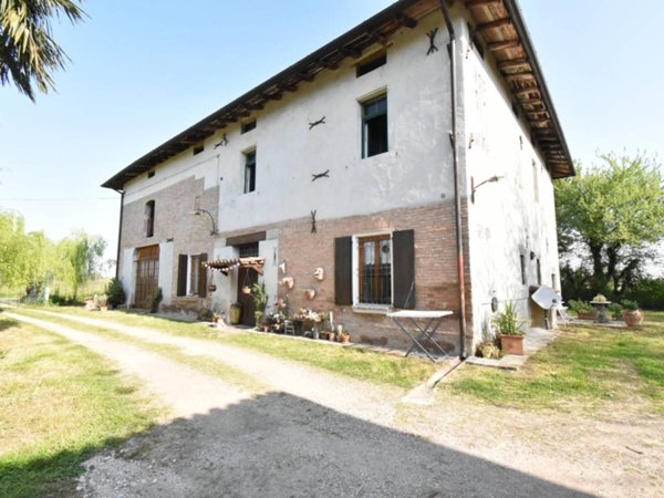 casa indipendente in vendita a Castelfranco Emilia