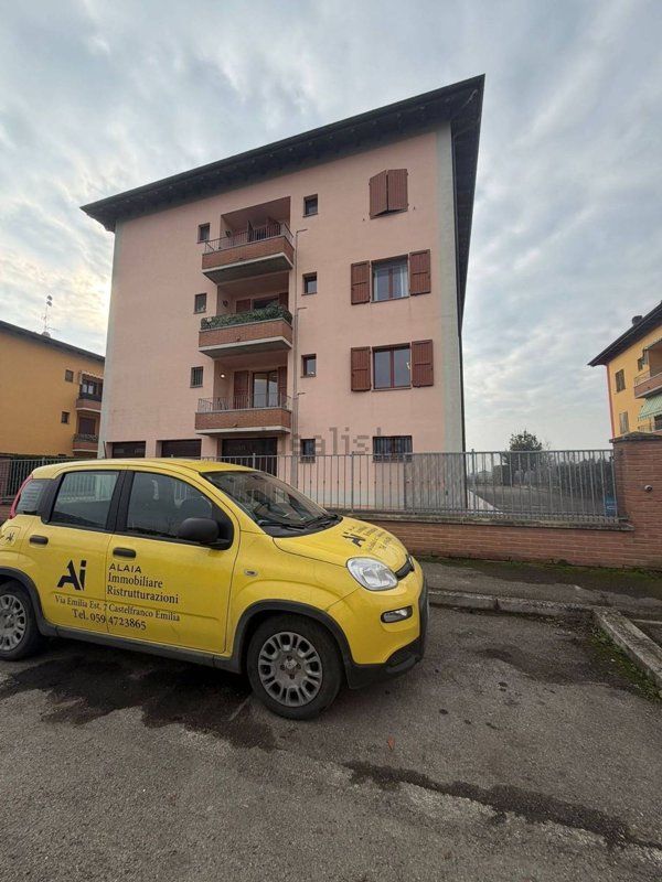 appartamento in vendita a Castelfranco Emilia in zona Recovato