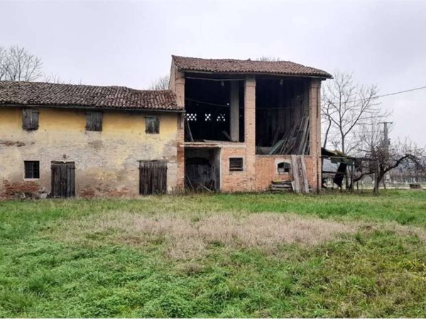 casale in vendita a Castelfranco Emilia