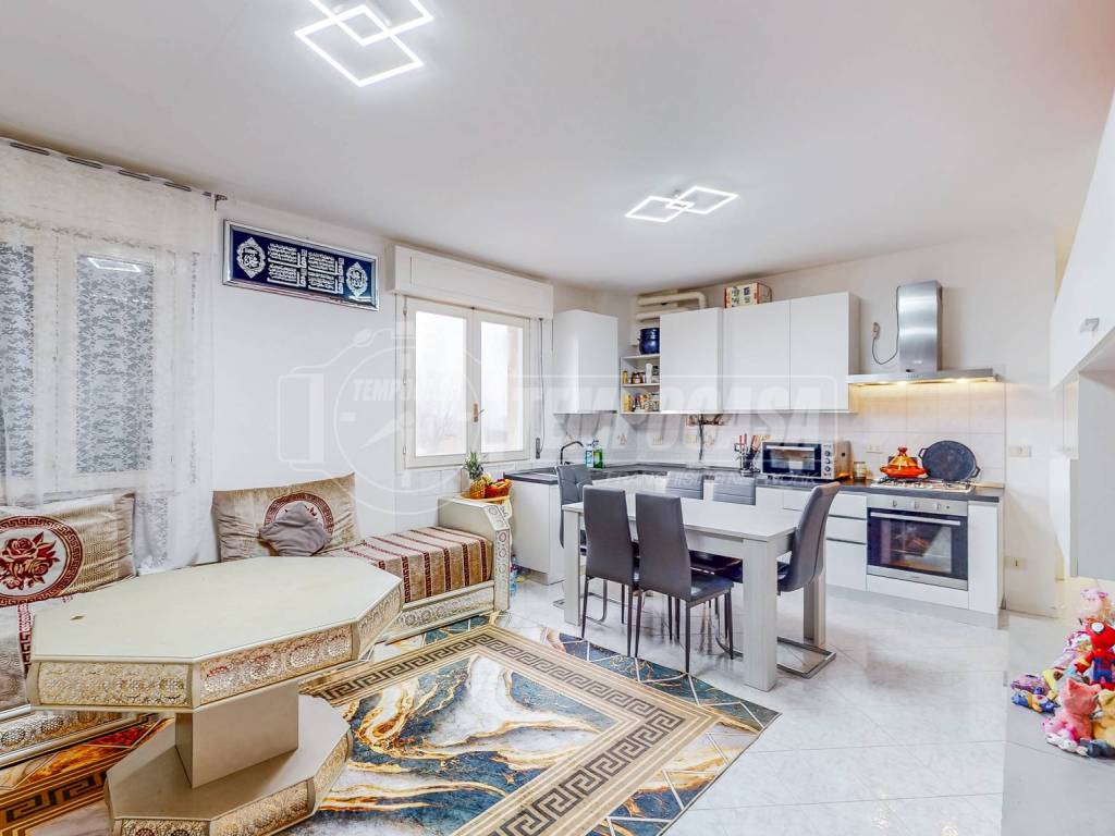 appartamento in vendita a Castelfranco Emilia in zona Piumazzo