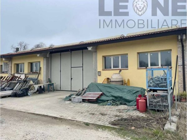 casa indipendente in vendita a Castelfranco Emilia in zona Casale California