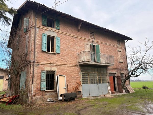 casa indipendente in vendita a Castelfranco Emilia in zona Piumazzo