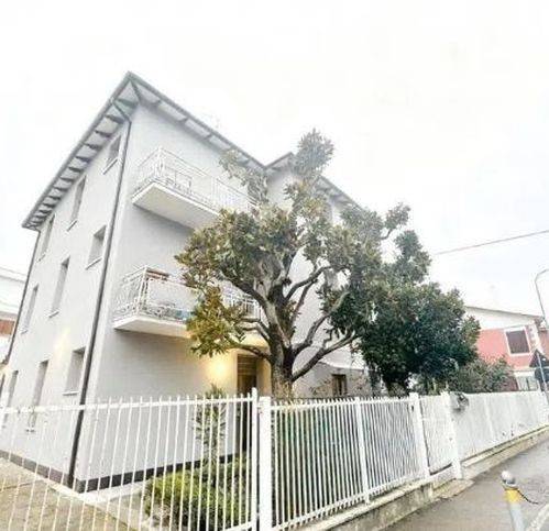 appartamento in vendita a Castelfranco Emilia in zona Cavazzona