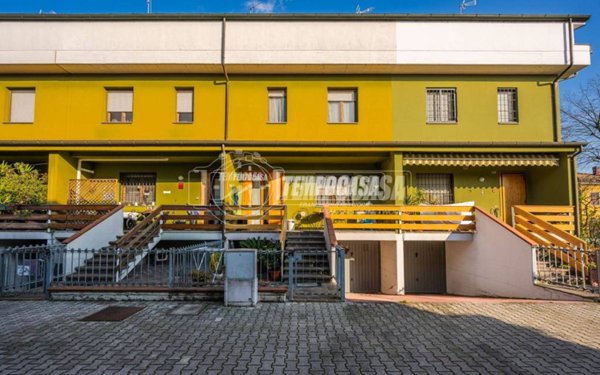 casa indipendente in vendita a Castelfranco Emilia in zona Gaggio