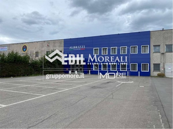 locale commerciale in vendita a Castelfranco Emilia