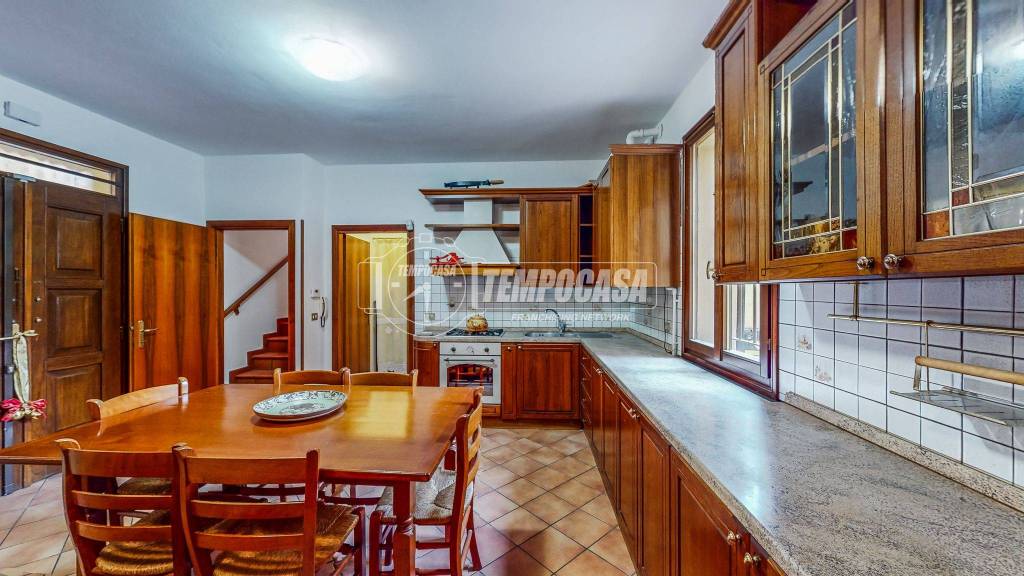 casa indipendente in vendita a Castelfranco Emilia in zona Piumazzo