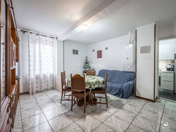 appartamento in vendita a Castelfranco Emilia in zona Piumazzo