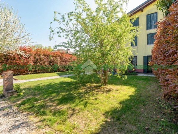 appartamento in vendita a Castelfranco Emilia in zona Panzano