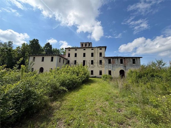 intera palazzina in vendita a Castelfranco Emilia