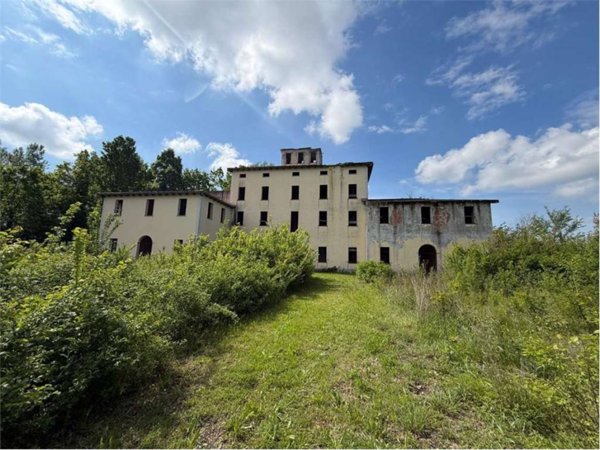 intera palazzina in vendita a Castelfranco Emilia in zona Panzano
