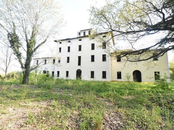 villa in vendita a Castelfranco Emilia