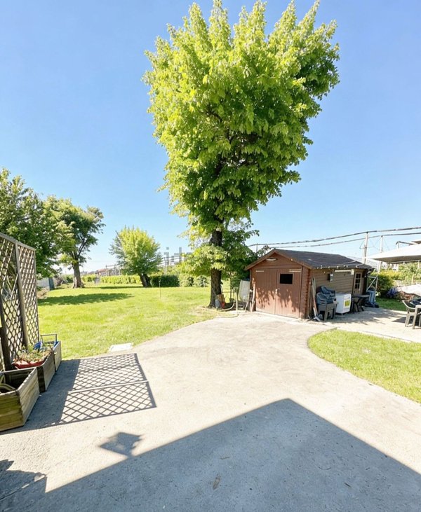 appartamento in vendita a Castelfranco Emilia in zona Piumazzo