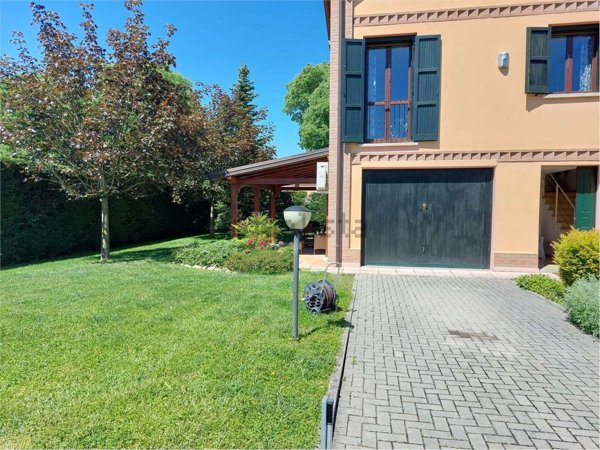 casa indipendente in vendita a Castelfranco Emilia in zona Gaggio