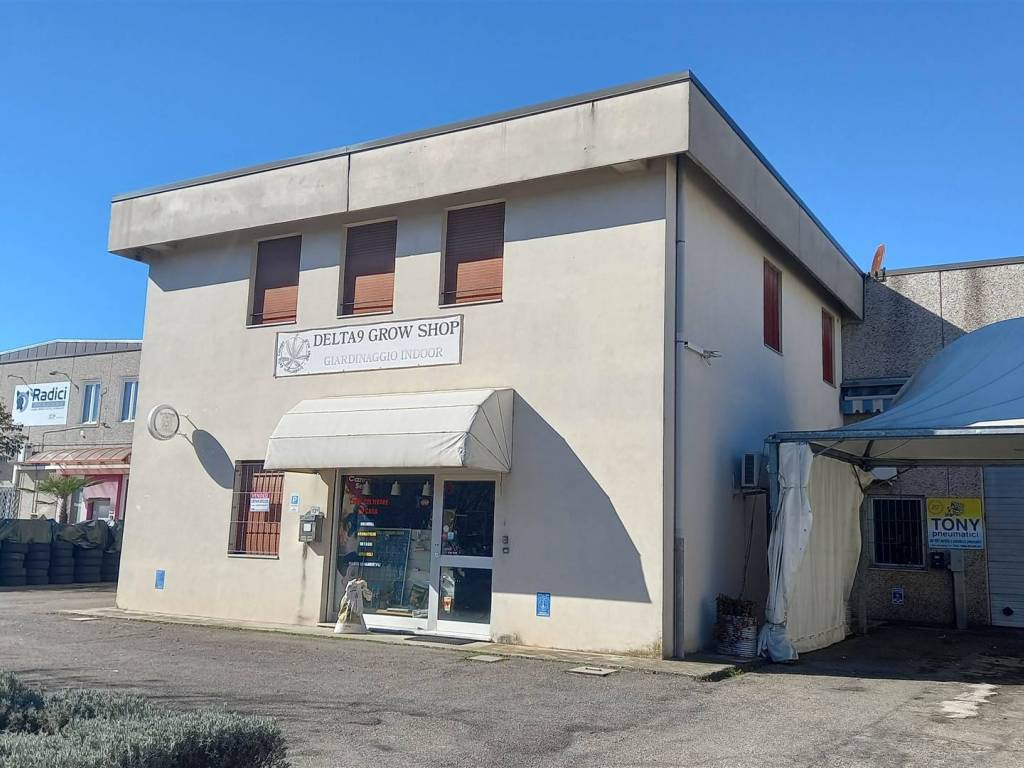 ufficio in vendita a Castelfranco Emilia