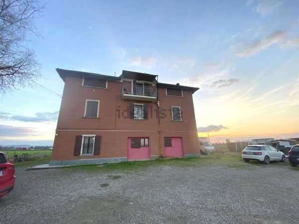casa indipendente a Castelfranco Emilia in zona Madonna della Provvidenza