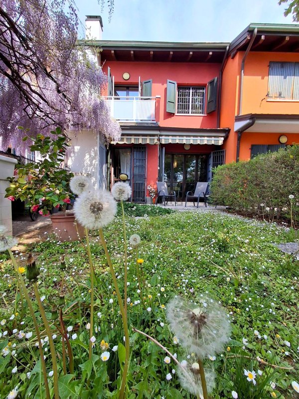 casa indipendente in vendita a Castelfranco Emilia in zona Panzano