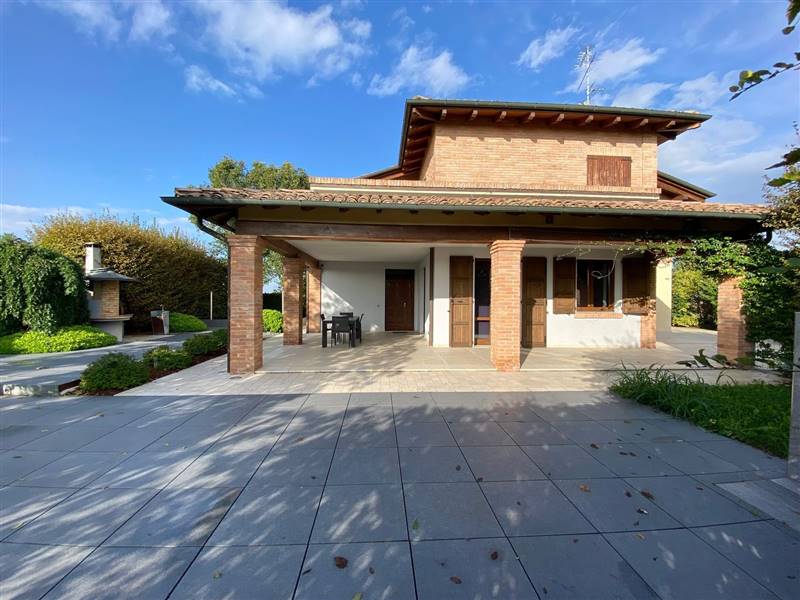casa indipendente a Castelfranco Emilia in zona Madonna della Provvidenza