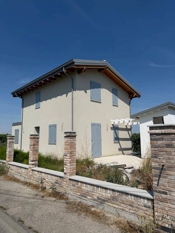 casa indipendente in vendita a Castelfranco Emilia