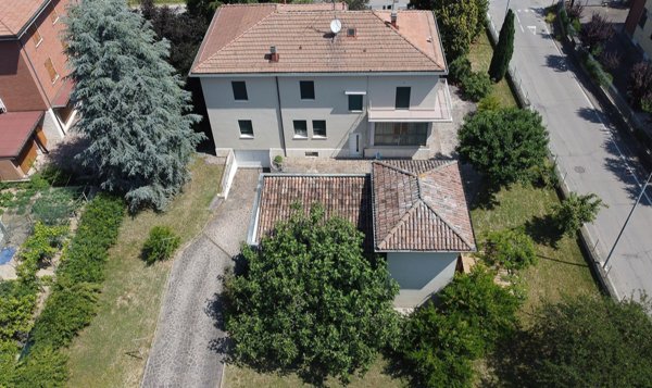 casa indipendente in vendita a Castelfranco Emilia in zona Piumazzo