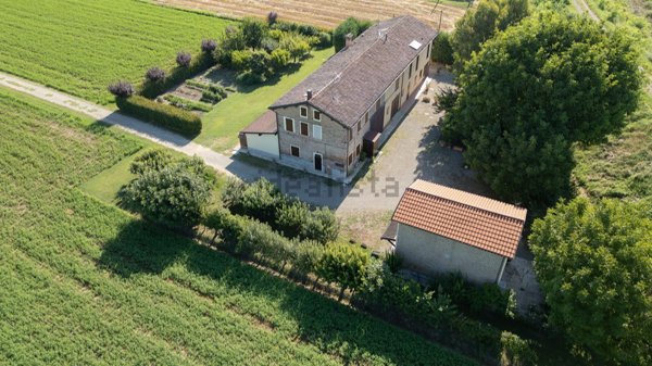 casale in vendita a Castelfranco Emilia