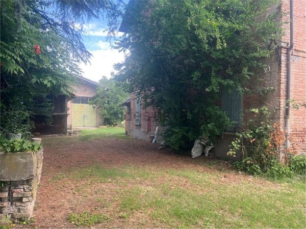 casale in vendita a Castelfranco Emilia
