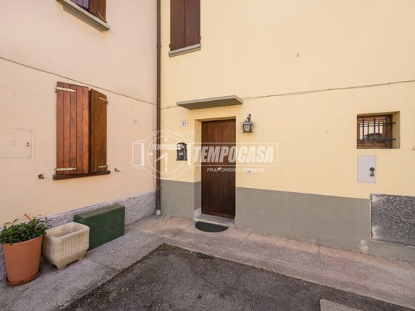 appartamento in vendita a Castelfranco Emilia in zona Piumazzo