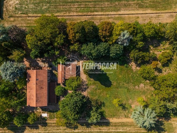 casa indipendente in vendita a Castelfranco Emilia in zona Gaggio