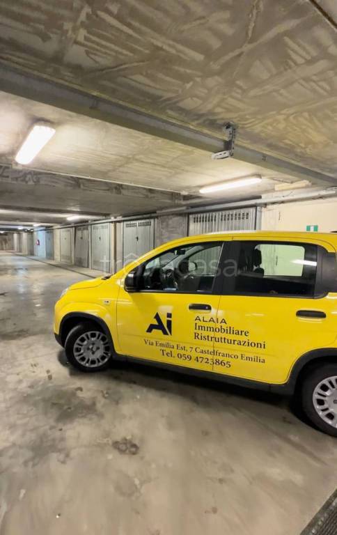ufficio in vendita a Castelfranco Emilia