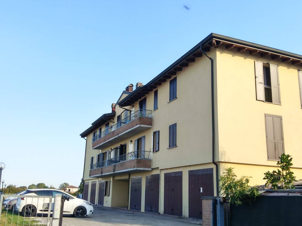 appartamento in vendita a Castelfranco Emilia in zona Rastellino