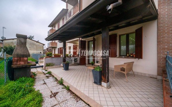 appartamento in vendita a Castelfranco Emilia in zona Piumazzo