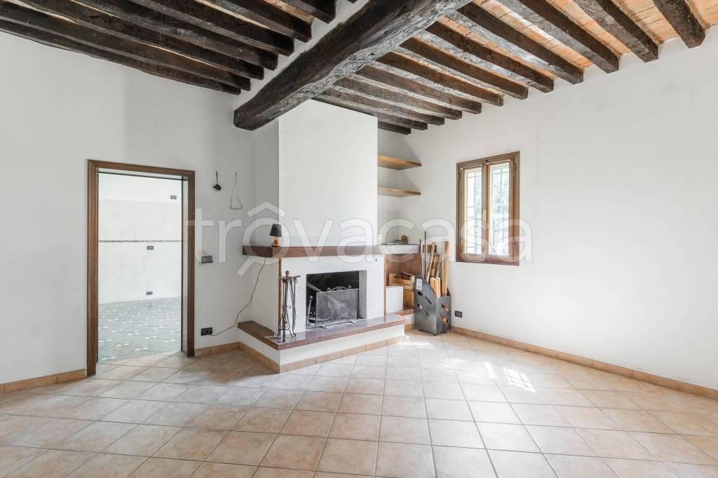 casa indipendente in vendita a Castelfranco Emilia in zona Cavazzona