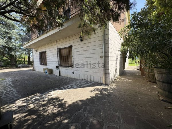 casa indipendente in vendita a Castelfranco Emilia in zona Piumazzo