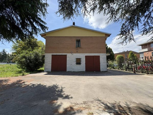 casa indipendente in vendita a Castelfranco Emilia in zona Piumazzo