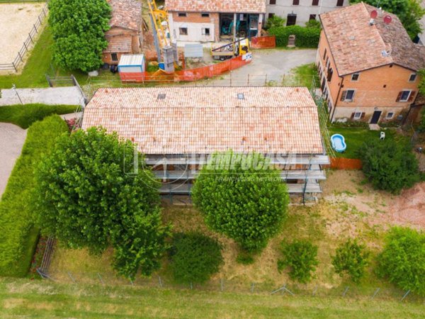 casa indipendente in vendita a Castelnuovo Rangone in zona Montale Rangone